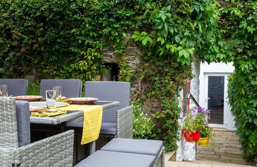 Dungarvan House | Stunning 1800's House Right in Town Centre