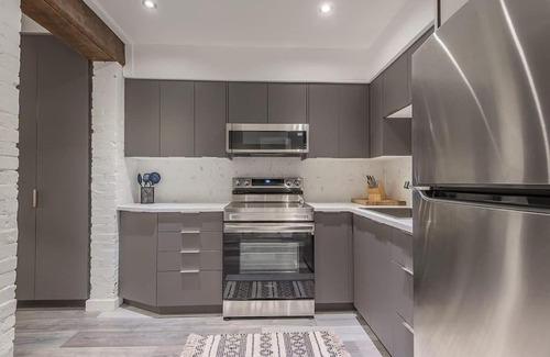 Shaughnessy Village Apartment | Stunning 1BedR APT in Downtown