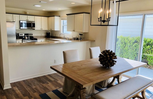 Lake Sumter Landing Villa | Stunning 2/2 Villa in Creekside Landing adjacent to Lake Sumter Landing w/Cart