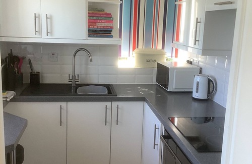 Dalkey Apartment | Stunning 2 Bedroom Apartment With Panoramic Sea Views private garden & parking