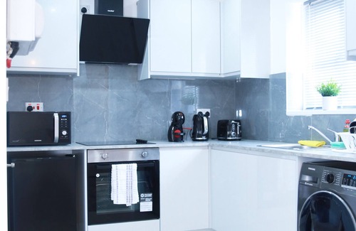 South Harrow Apartment | Stunning 2-Bed Apartment in Harrow