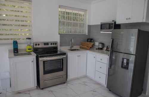 Gibbes House | Stunning 2 Bed Bungalow with Private Pool in Barbados