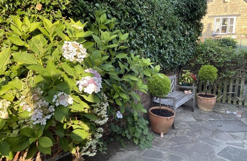 Winchcombe House | Stunning 2 Bed Cotswold Cottage Winchcombe