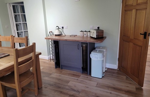 Hellesdon Cottage | Stunning 2 bed cottage on the river Wensum