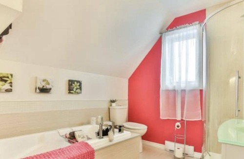 Gatineau House | Stunning 2-bed House in Gatineau