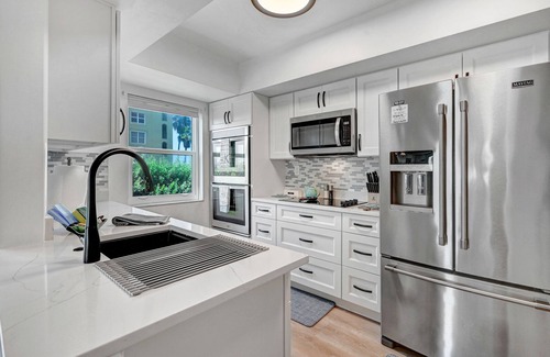 South Patrick Shores Condo | Stunning 2-Bedroom Oceanfront Condo 203 at Sandpiper Towers in Satellite Bch, FL