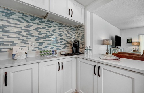 South Patrick Shores Condo | Stunning 2-Bedroom Oceanfront Condo 203 at Sandpiper Towers in Satellite Bch, FL