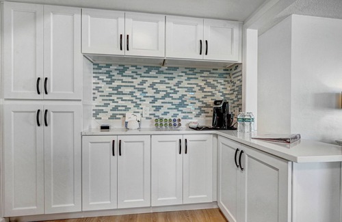 South Patrick Shores Condo | Stunning 2-Bedroom Oceanfront Condo 203 at Sandpiper Towers in Satellite Bch, FL
