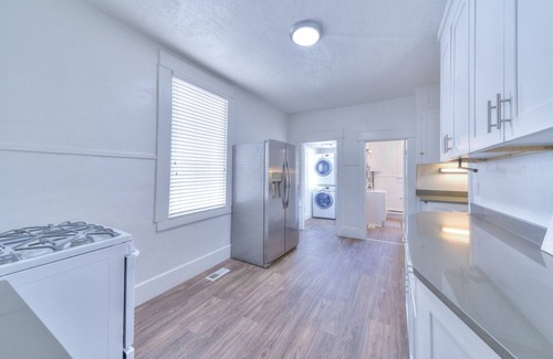 Sugar House House | Stunning 2-bedroom Sanctuary in Salt Lake City with AC, WiFi