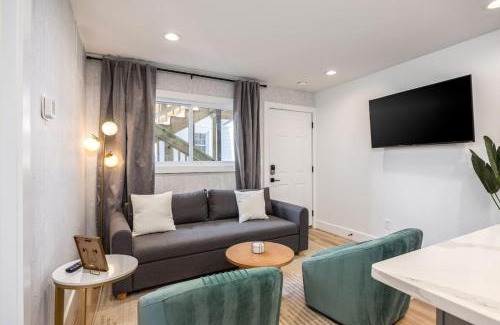 Hillsboro Village Apartment | Stunning 2 Bedroom, 3 Beds in Hillsboro Village - Walk to Restaurants