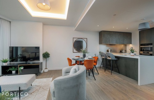 Vauxhall Apartment | Stunning 2 bedroom apartment in Nine Elms with Pool