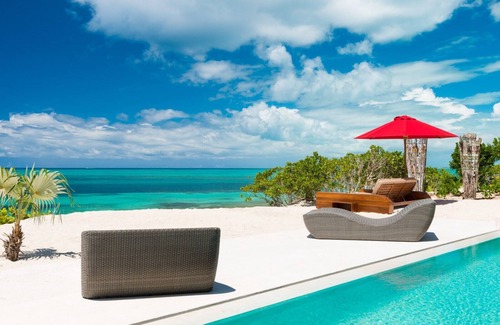 Providenciales Villa | Stunning 2 bedroom contemporary villa located on Grace Bay Providenciales