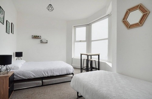 Slyne Apartment | Stunning 2 bedroom holiday home