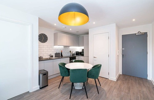 Old Trafford Apartment | Stunning 2 Bedroom Apartment by Old Trafford