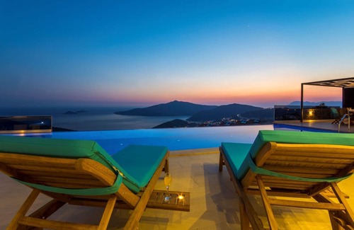 Kalkan House | Stunning 2 Bedroom Villa with Secluded Infinity Pool & Spectacular Sea Views