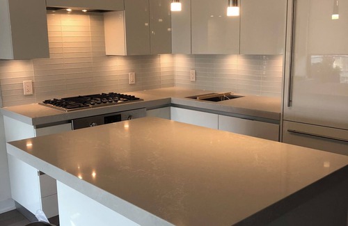 Wellington Place Condo | Stunning 2 storey large 1 bedroom loft in King Street West community on PH Level
