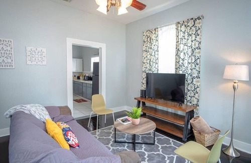 Five Points Apartment | Stunning 2BR/1BA Historic Pad Few Steps Downtown