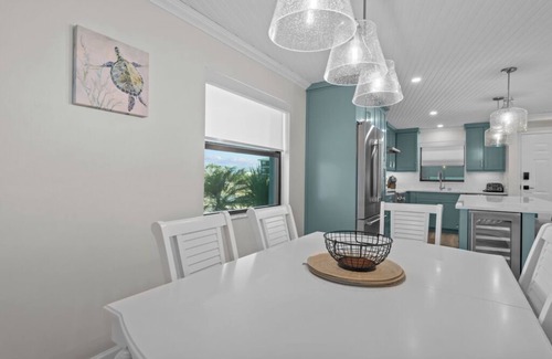 Sanibel Condo | Stunning 2BR/2BA With Panoramic Gulf Front Views, Fully Remodeled!