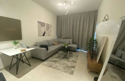 Business Bay Apartment | Stunning 2BR APT with Spa, Pool, Gym, Playground