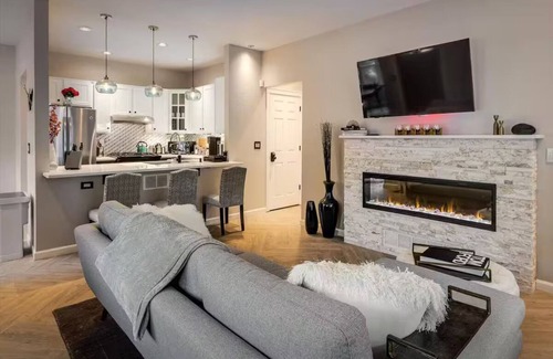 Central Boulder House | Stunning 2BR Downtown Bungalow—Walk to Dining