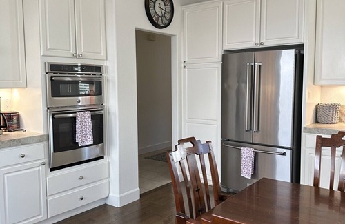 Santa Rosa House | Stunning 3-bdrm + office Santa Rosa home with chef's kitchen and hot tub!