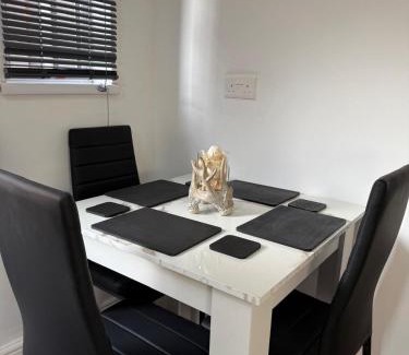 Welford House | Stunning 3 Bed house in central Leicester