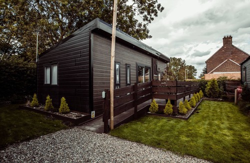 Barmston Cottage | Stunning 3 bed lodge with hot tub - Barmston