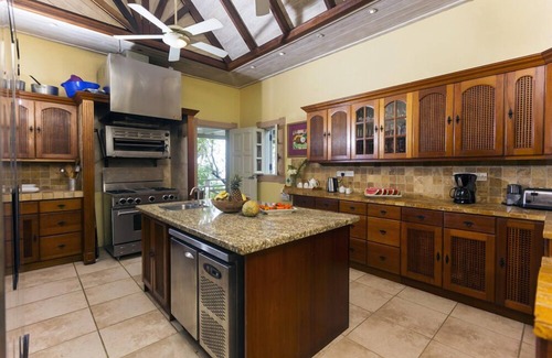 Soufriere Villa | Stunning 3-bed villa located on a World Heritage Site - Arc En Ciel