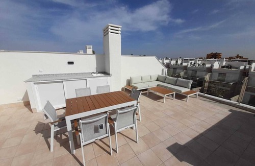 Los Alcazares House | Stunning 3 Bedroom Villa with Private Pool - Close to Beach