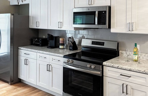 Winston - Salem House | Stunning 3-bedroom house near The Coliseum & Downtown