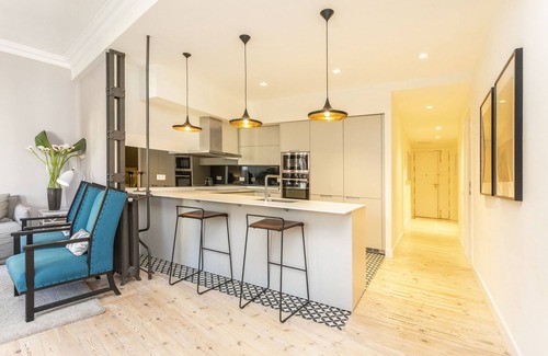 Recoletos Apartment | Stunning 3 bedroom apartment next to the Retreat