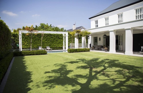 Claremont House | Stunning 3 bedroom Claremont home