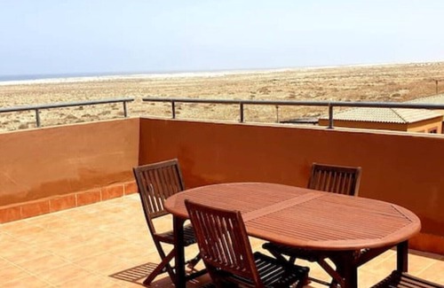 Corralejo Villa | Stunning 3 Bedroom Detached Villa with Private Heated Pool