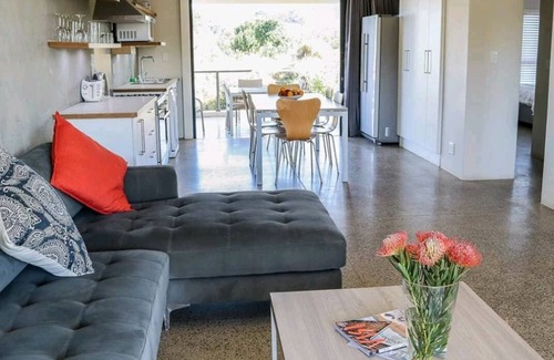 Prince's Grant Golf Estate Apartment | Stunning 3 bedroom self catering apartment with private beach on a Golf Estate.