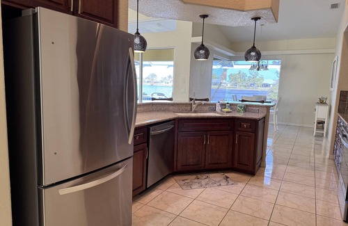 Harbour Heights House | Stunning 3-bedroom house with heated saltwater pool, hot tub, water view