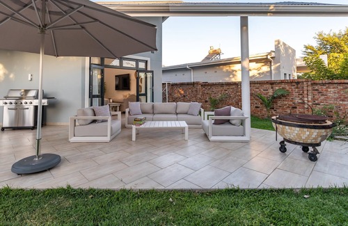 Harare Apartment | Stunning 3 bedroomed house near Harare Airport - 2297