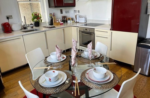 Little Venice Apartment | STUNNING 3 BEDROOMS 2 BATH BALCONY APARTMENT MAIDA VALE PADDINGTON W9 W2 NW8