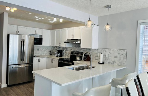 Bridlewood House | Stunning 3 bedrooms house with AC near Spruce Meadows.