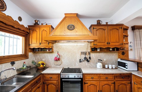 Platistomo Villa | Stunning 3 stories Villa & Bungalow by the sea!