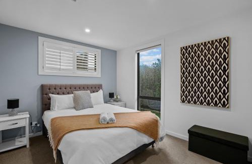 Lake Hayes Apartment | Stunning 3Bedroom Apartment Queenstown