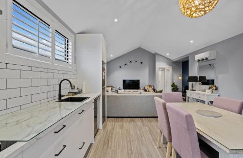 Lake Hayes Apartment | Stunning 3Bedroom Apartment Queenstown