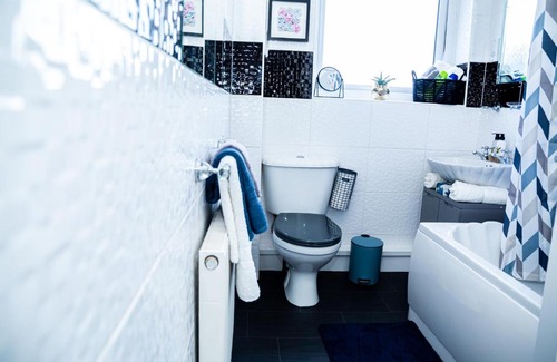 Dudley House | Stunning 3Bedroom Home Ideal for Long & Short Stay