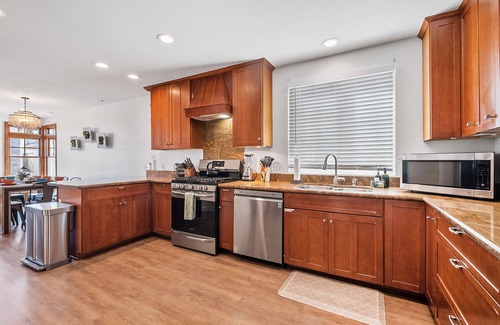 San Diego House | Stunning 3BR Beach Home | Rooftop, Ocean View, Garage & Fire Pit