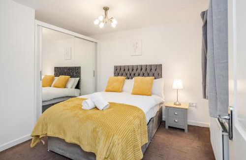 Crays Hill Apartment | Stunning 3BR house in Basildon