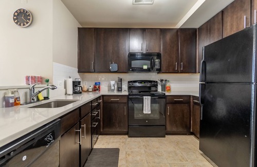 Arlington House | Stunning 3BR Townhome Near DC/Boeing Park/Airport