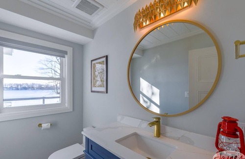 Orillia Cottage | Stunning 4 bed, 4 bath, 4 season Lakehouse! Lake Simcoe - Minutes from Orillia!