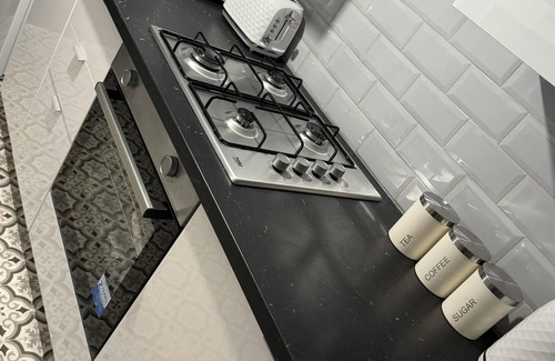 Harehills House | Stunning 4-bed House in Leeds Close to Center