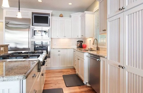Alden House | Stunning 4 Bedroom 3.5 bath home on Clam Lake at Torch Lake
