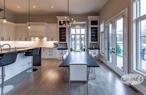 Clearview House | Stunning 4 bedroom 3 bathroom country home