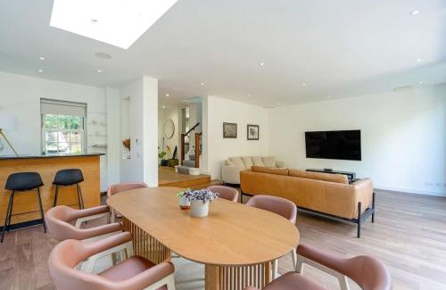 Holland Park Apartment | Stunning 4 Bedroom home in Holland Park